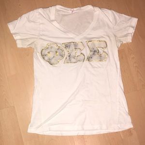 Phi Sigma Sigma marble lettered tee